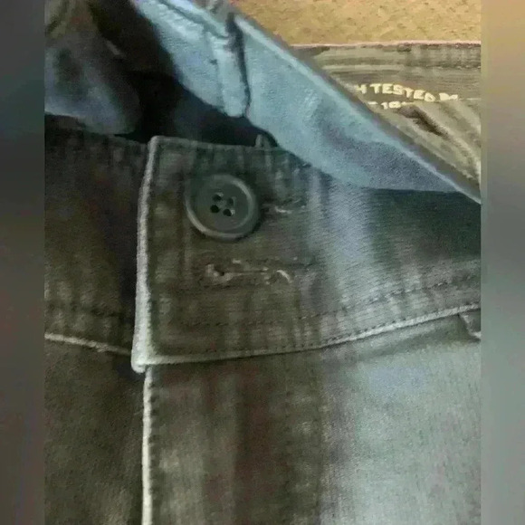 Aeropostale woman’s corduroy belted shorts size 9/10 - Picture 6 of 9